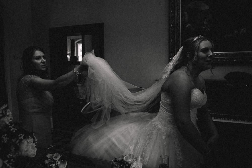 MILES VICTORIA DOCUMENTARY WEDDING PHOTOGRAPHY WORCESTER STANBROOK ABBEY 61 MILES VICTORIA DOCUMENTARY WEDDING PHOTOGRAPHY WORCESTER STANBROOK ABBEY 61